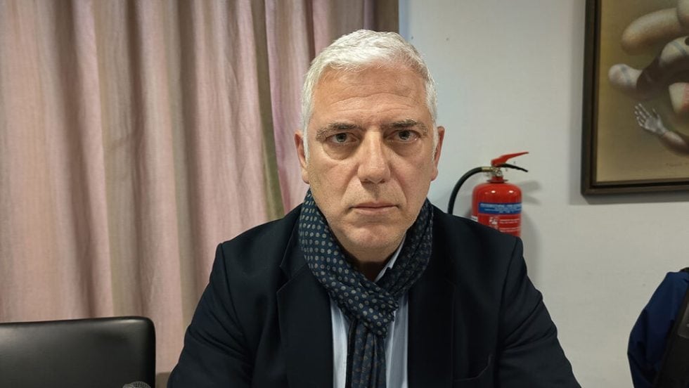 Ο διοικητής του Νοσοκομείου Χανίων Γιώργος Μπέας